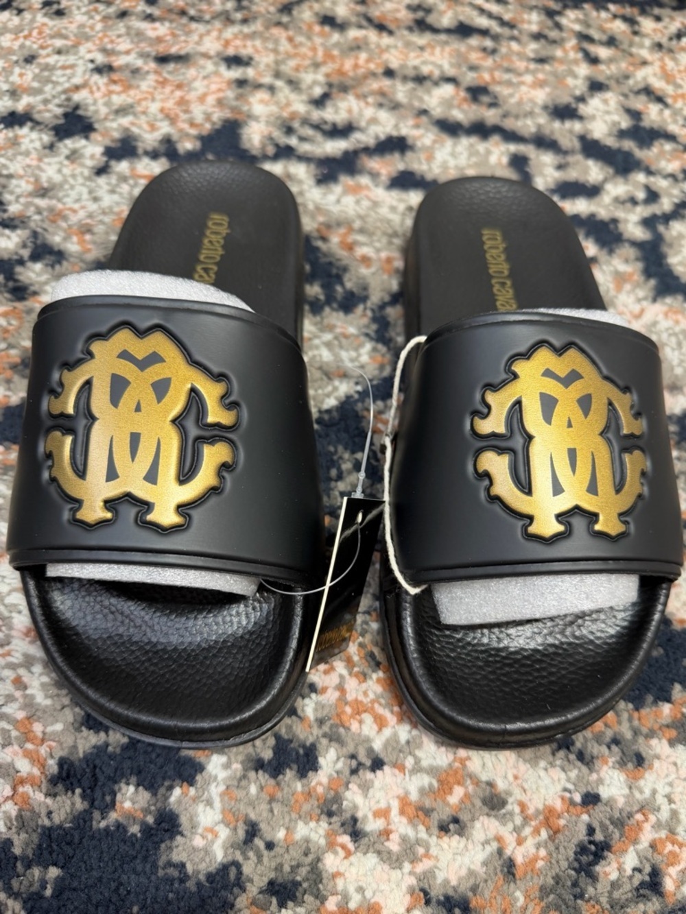 NWT Roberto Cavalli ‘Printed Embossed Rubber Slides’ in Black Size 4 - Picture 8 of 12